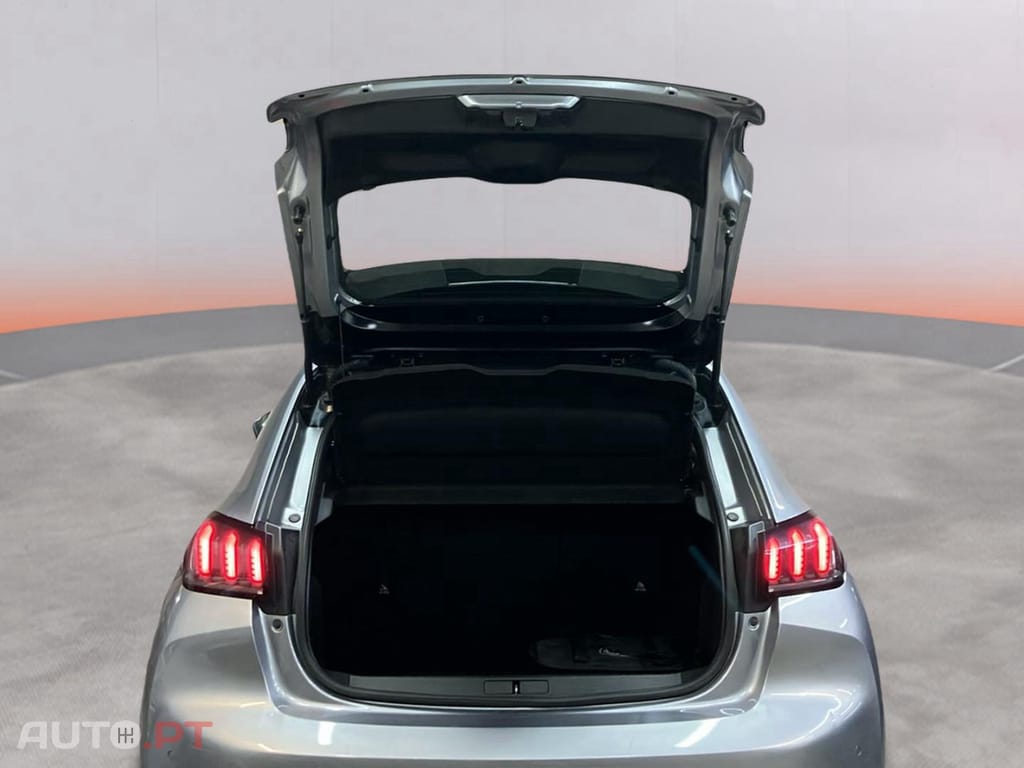 Peugeot E-208 50 KWh GT