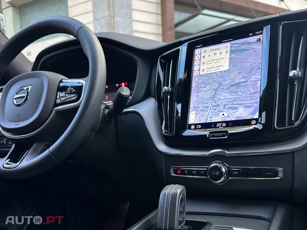 Volvo XC60 2.0 T6 PHEV R-Design AWD