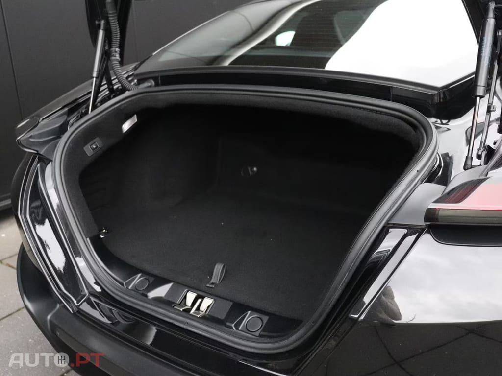 Ferrari Roma 3.9 V8 HELE