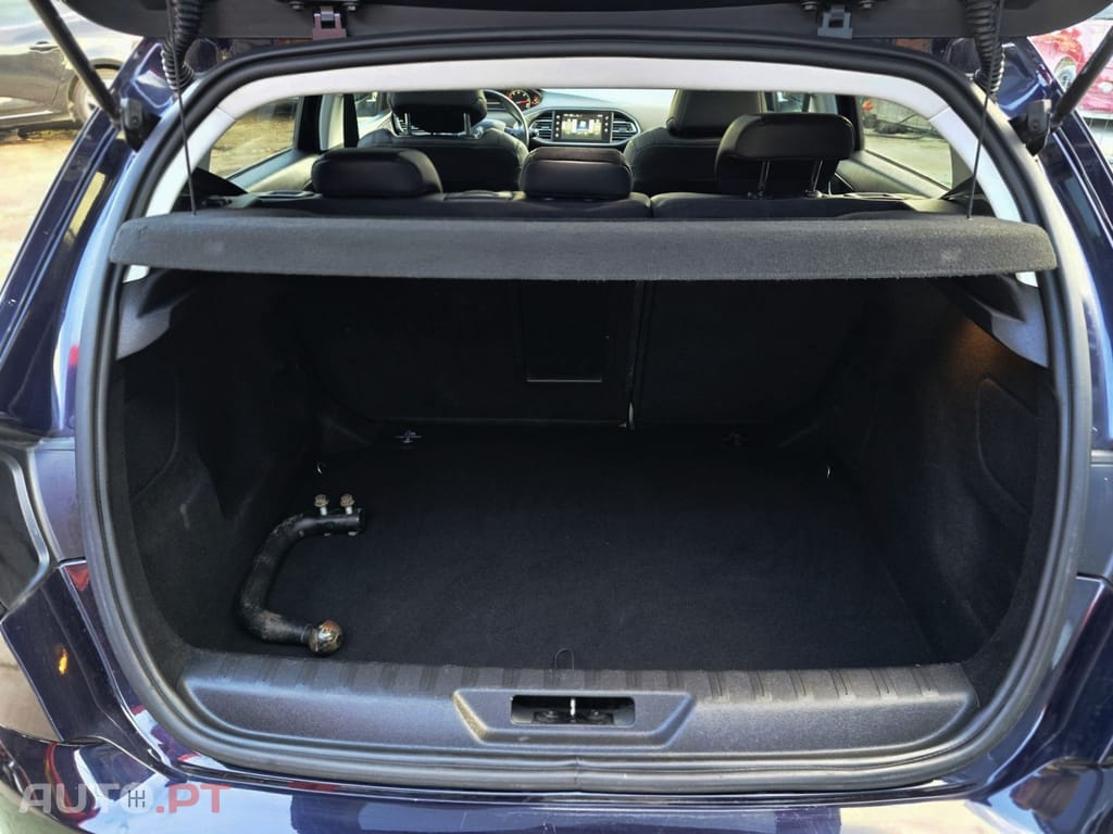 Peugeot 308 2.0 BlueHDi Allure J18