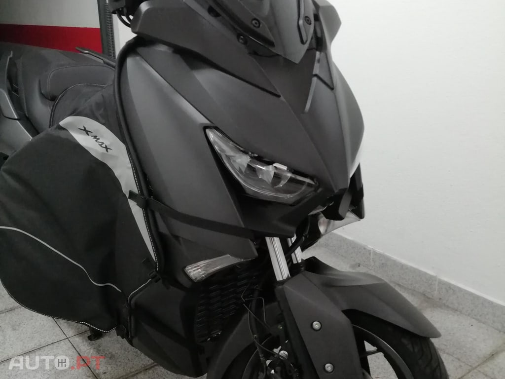 Yamaha X-Max 300