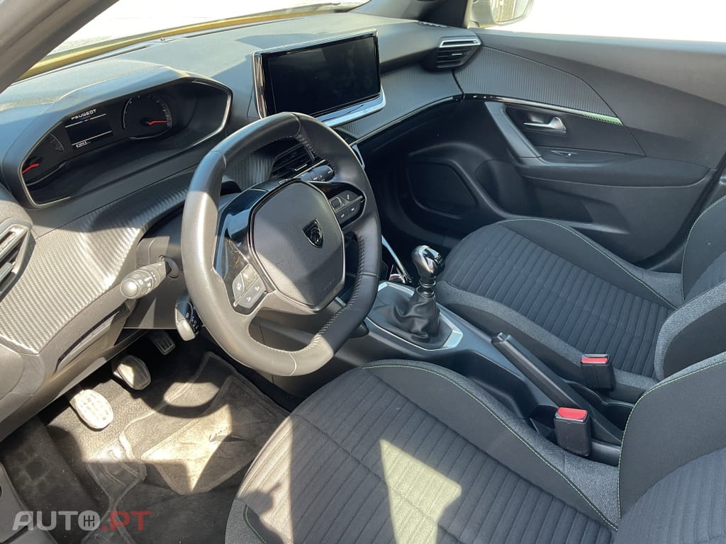 Peugeot 2008 1.2 PureTech Active Pack