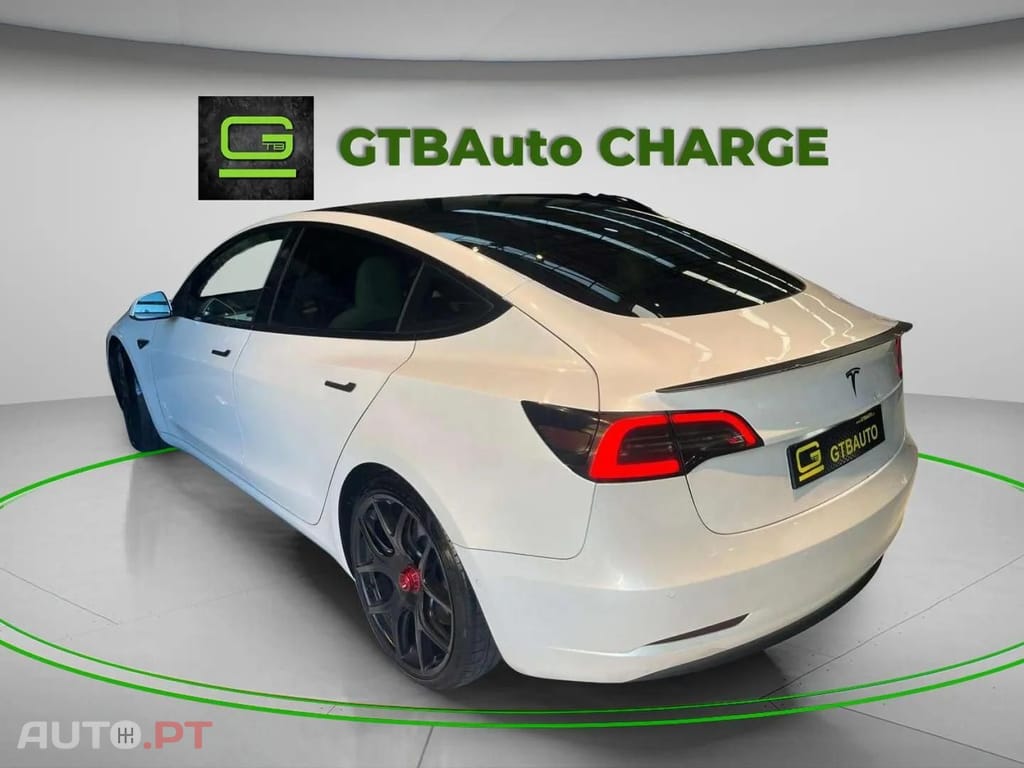 Tesla Model 3 PERFORMACE DUAL MOTOR
