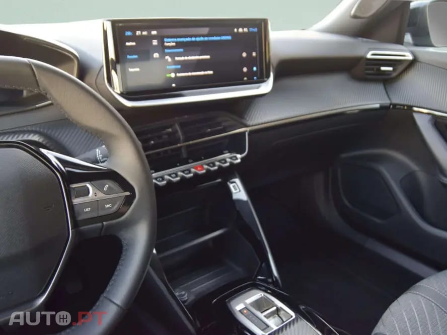 Peugeot 2008 1.2 Hybrid Allure e-DCS6