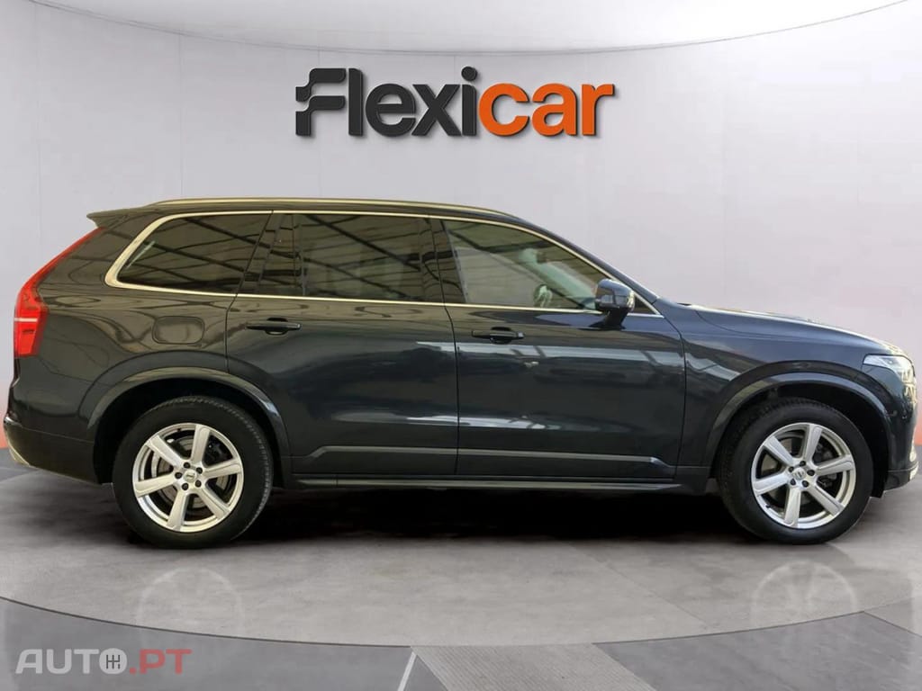 Volvo XC90 2.0 B5 Momentum Plus AWD