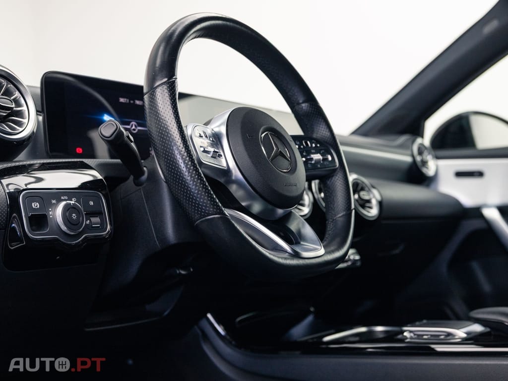 Mercedes-Benz A 250 e AMG Line