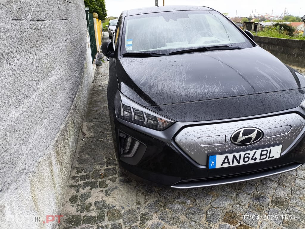 Hyundai Ioniq 38kWh full extras