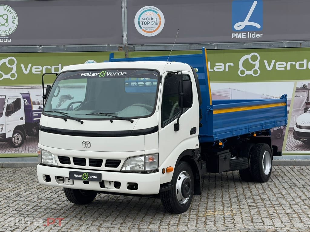 Toyota Dyna 4.6  PESADA 7.5 BASCULA