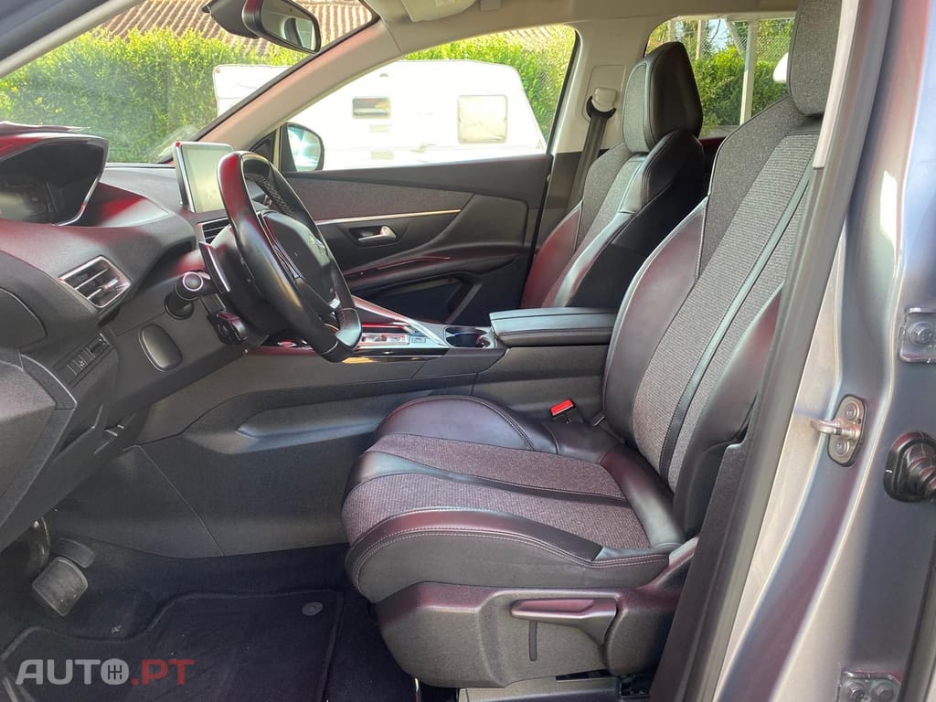 Peugeot 3008 1.5 BlueHDi Allure Pack EAT8
