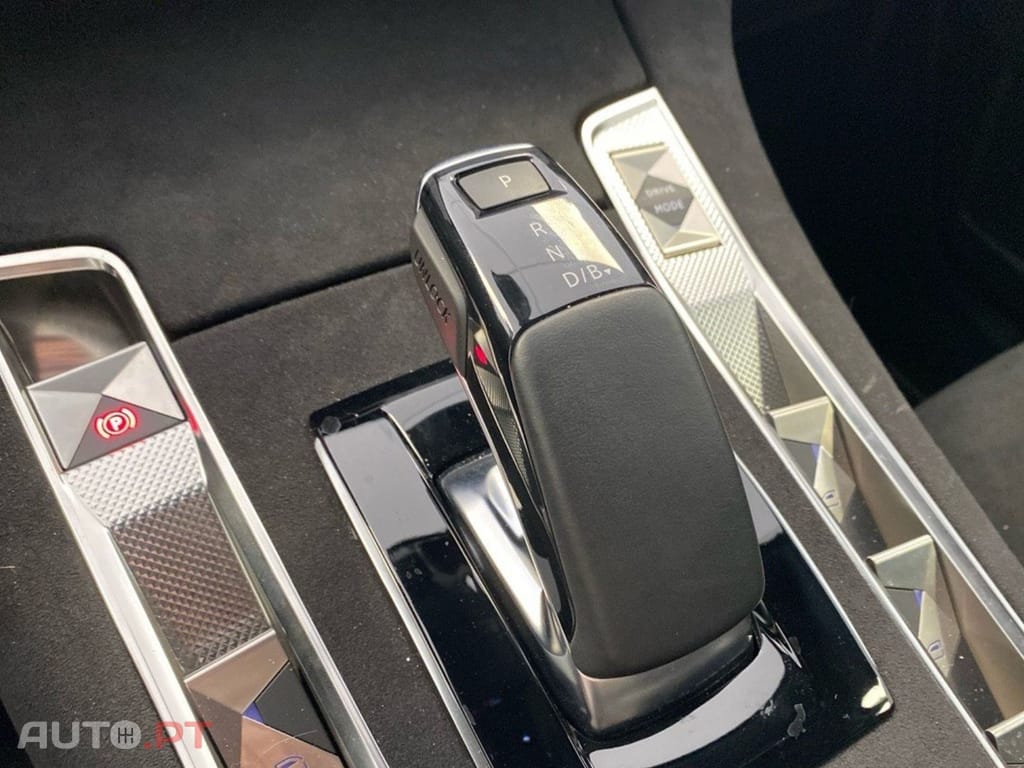 DS DS7 Crossback I.V.A DEDUTÍVEL E-TENSE 4X2 225 Performance Line