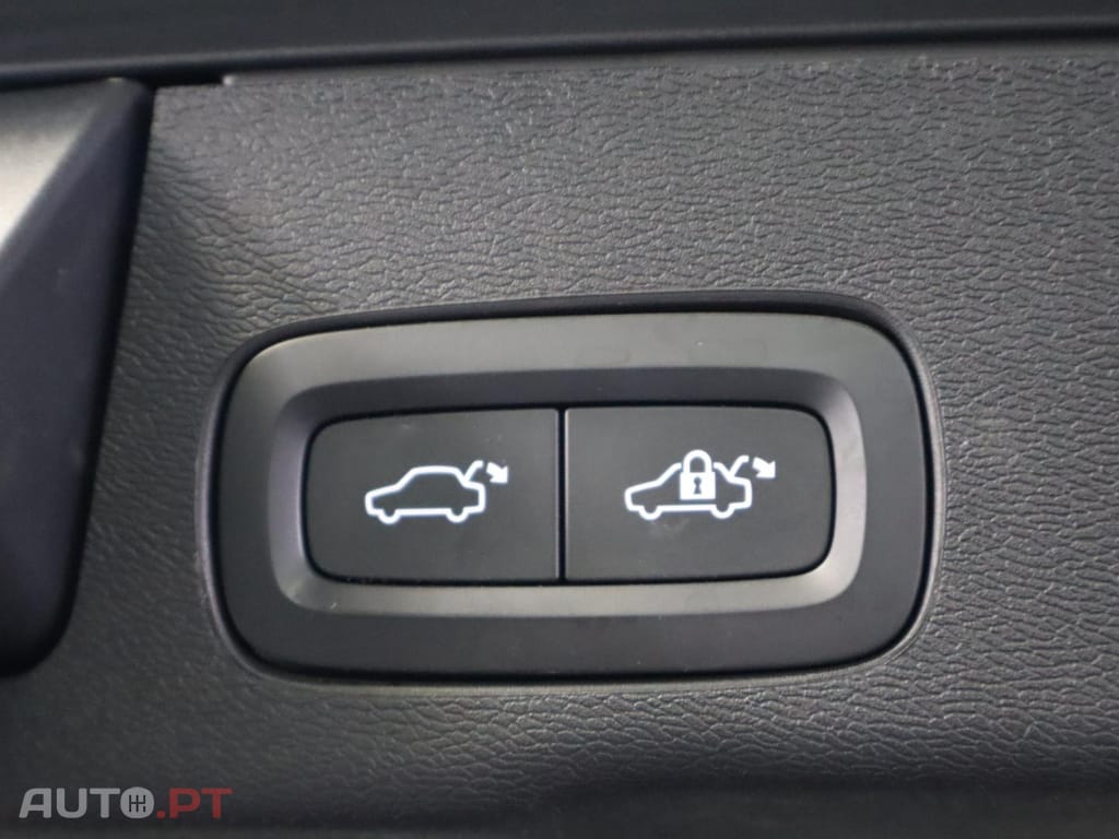 Volvo XC60 2.0 T6  AWD PHEV Inscription Auto