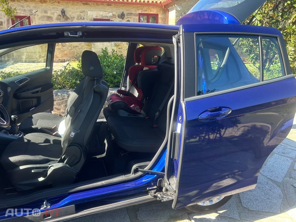 Ford B-Max 1.0 ECOBOST — fotografia 5