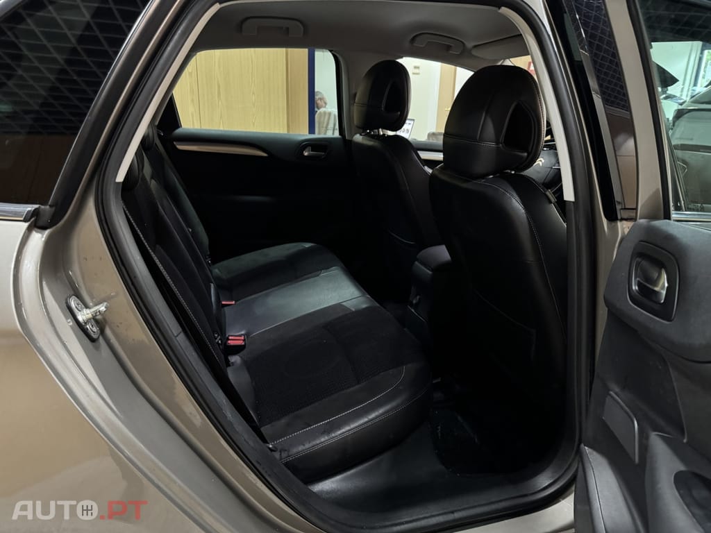 Citroen C4 1.6 BlueHDi Shine EAT6