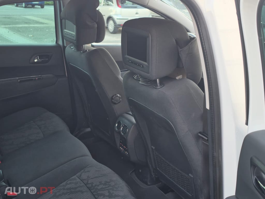 Peugeot 3008 2000 HDi hybrid4. 4x4 200Cvs. Automática 6299 — fotografia 10