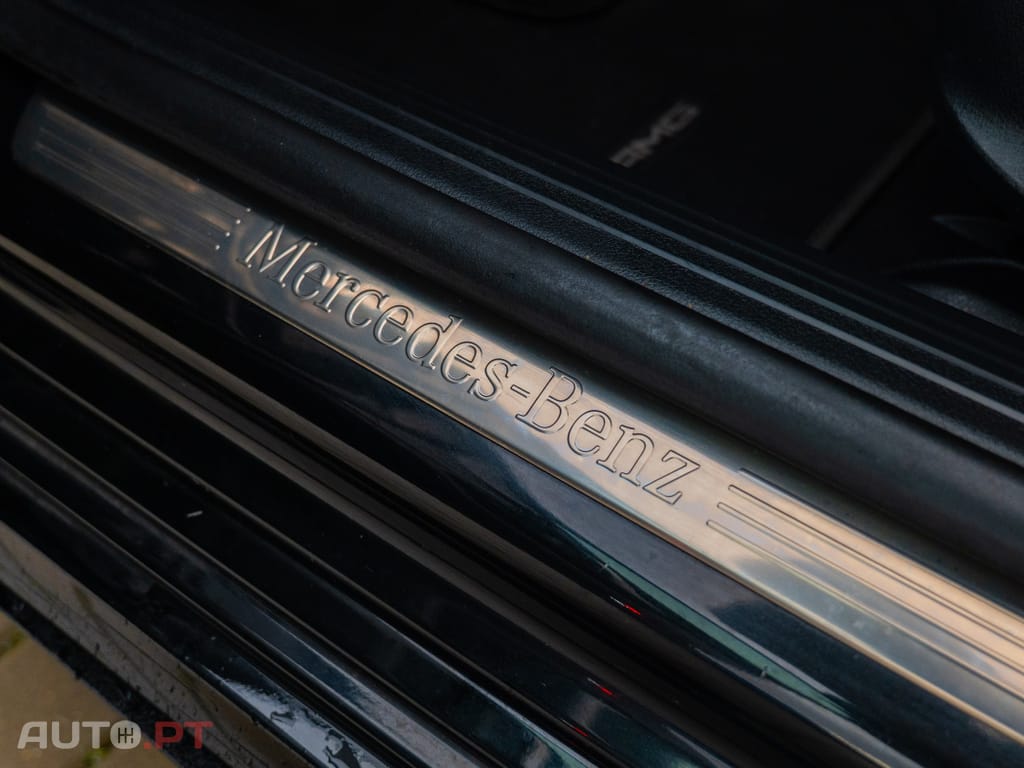 Mercedes-Benz A 250 e 8G-DCT AMG Line