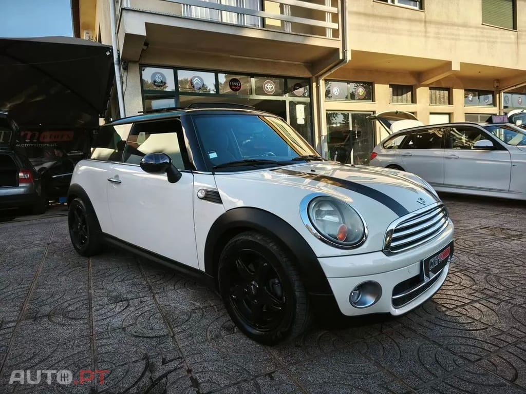 MINI Cooper Cooper D