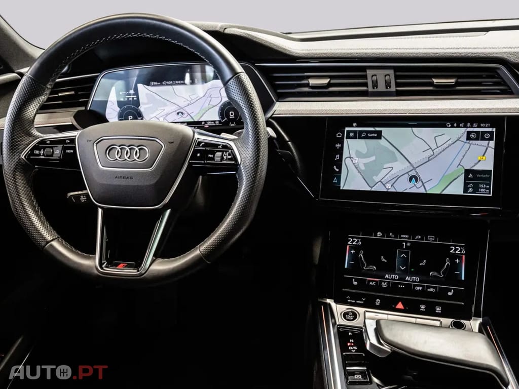 Audi E-Tron I.V.A DEDUTÍVEL 55 S LINE BLACK EDITION