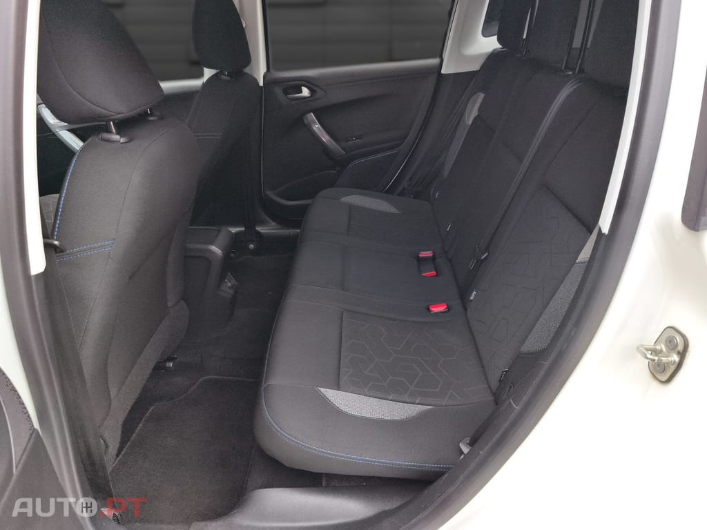 Peugeot 2008 1.2 PureTech Style
