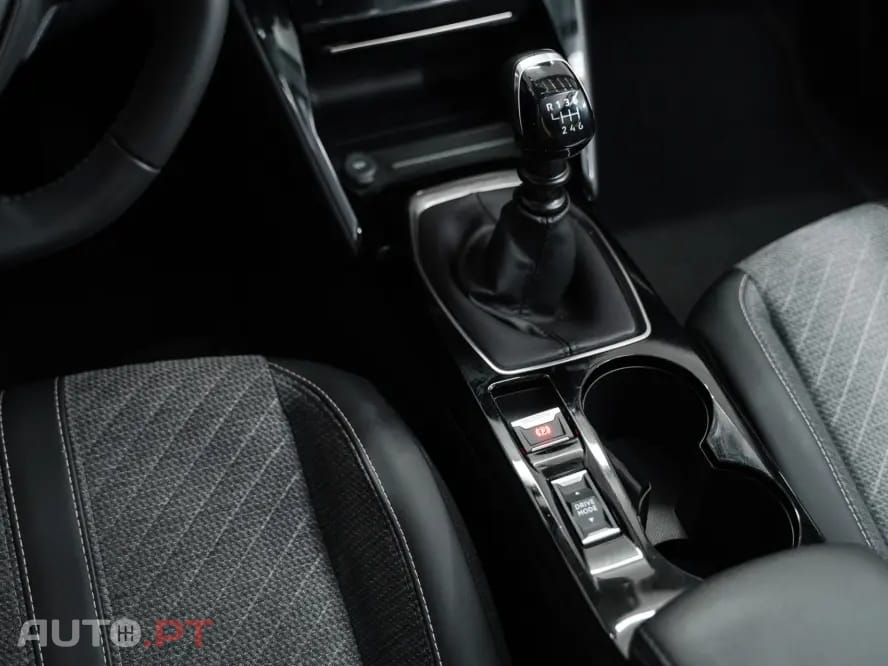 Peugeot 2008 1.2 PureTech Allure Pack