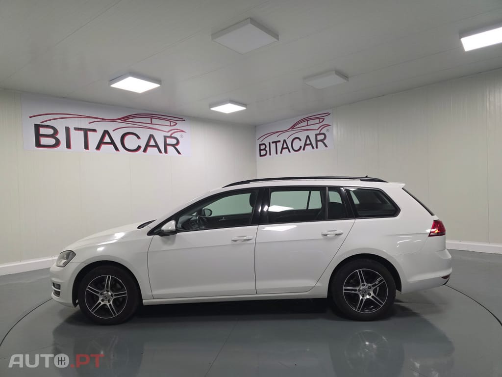 Volkswagen Golf 1.6 HDI CONFORTLINE