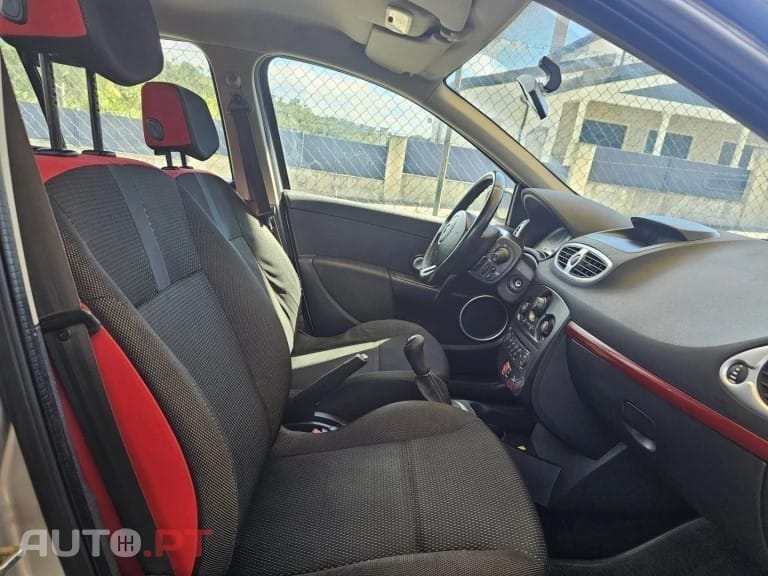 Renault Clio 1.2 16V Rip Curl