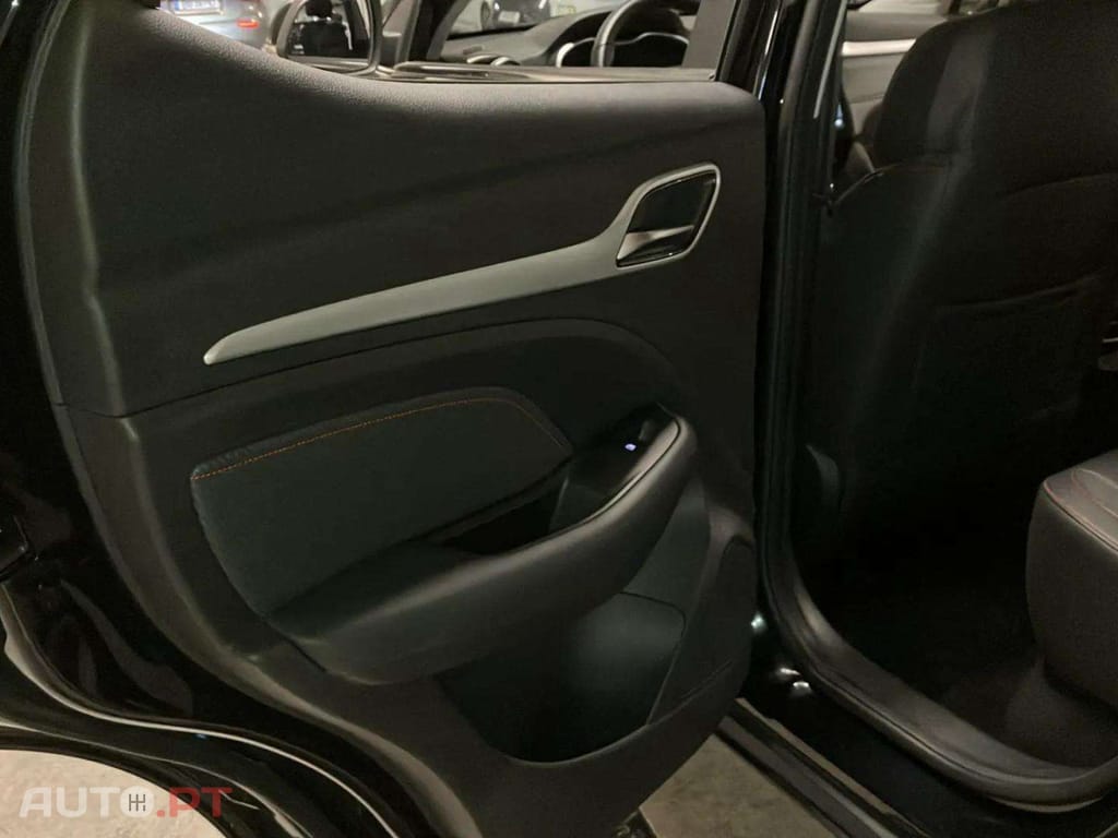 MG ZS EV 72.6 kWh Luxury OBC 11 KW