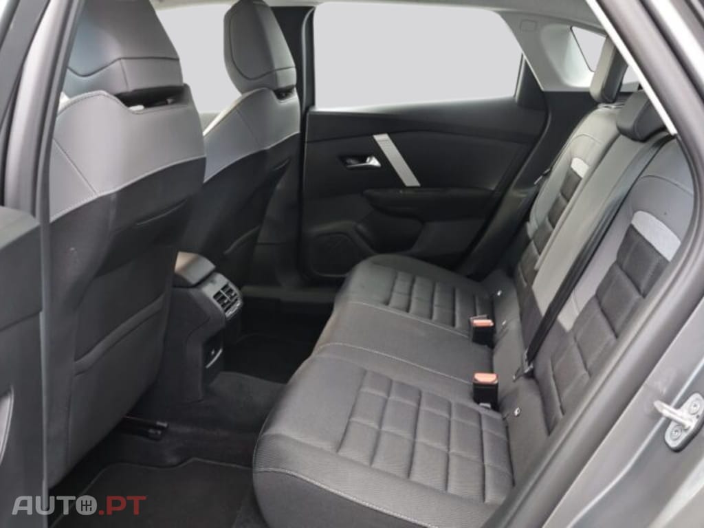 Citroen C4 X 1.2 Hybrid Plus e-DSC6 I.V.A DEDUTIVEL