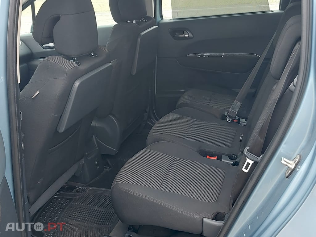 Peugeot 5008 1.6 HDI Executive