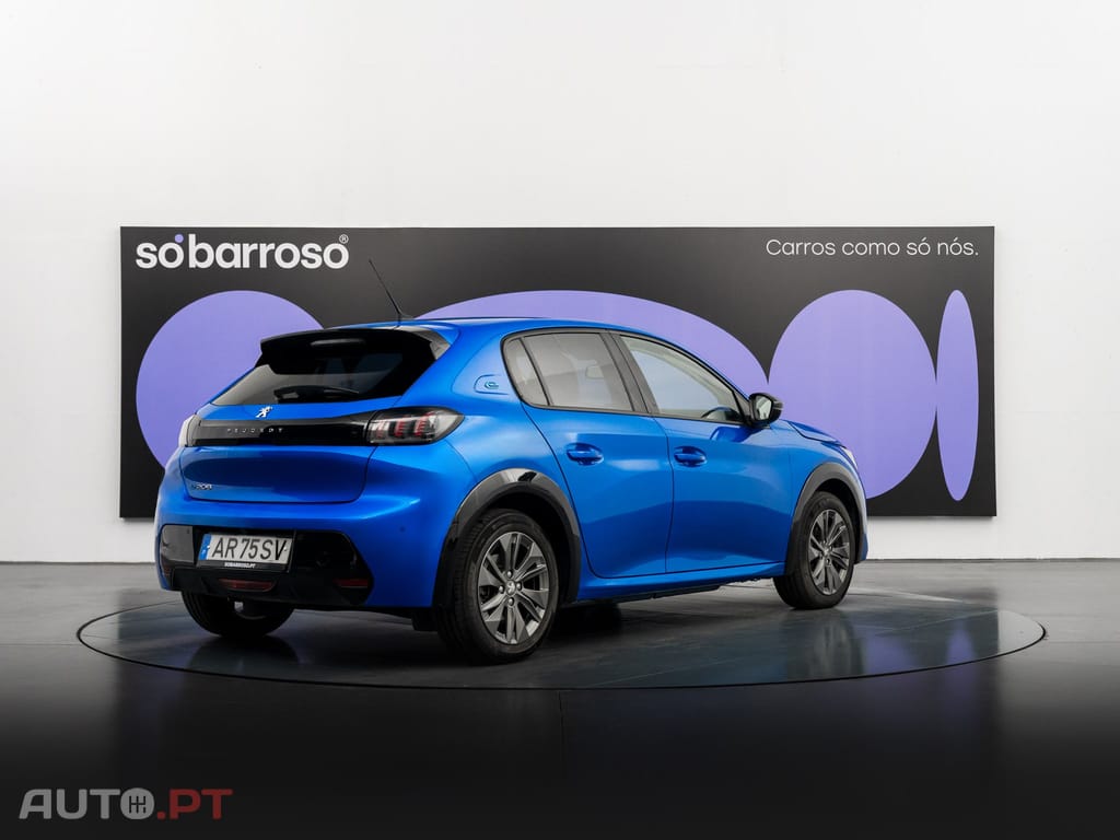 Peugeot E-208 50 kWh Allure Pack