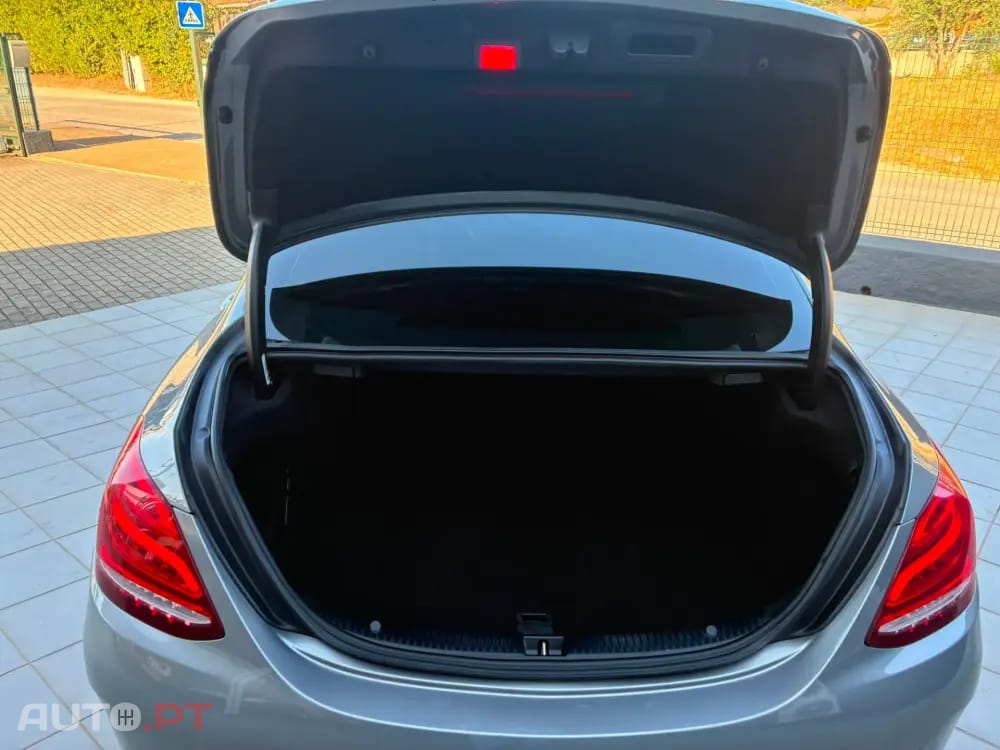 Mercedes-Benz C 300 De  HYBRID BLUE TEC AMG LINE