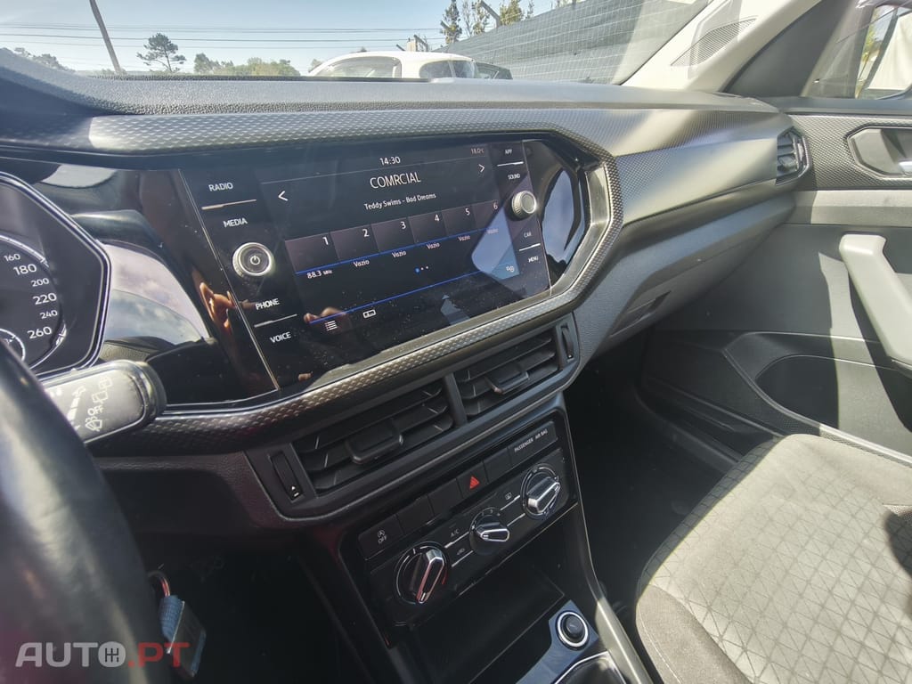 Volkswagen T-Cross 1.0 TSI Life