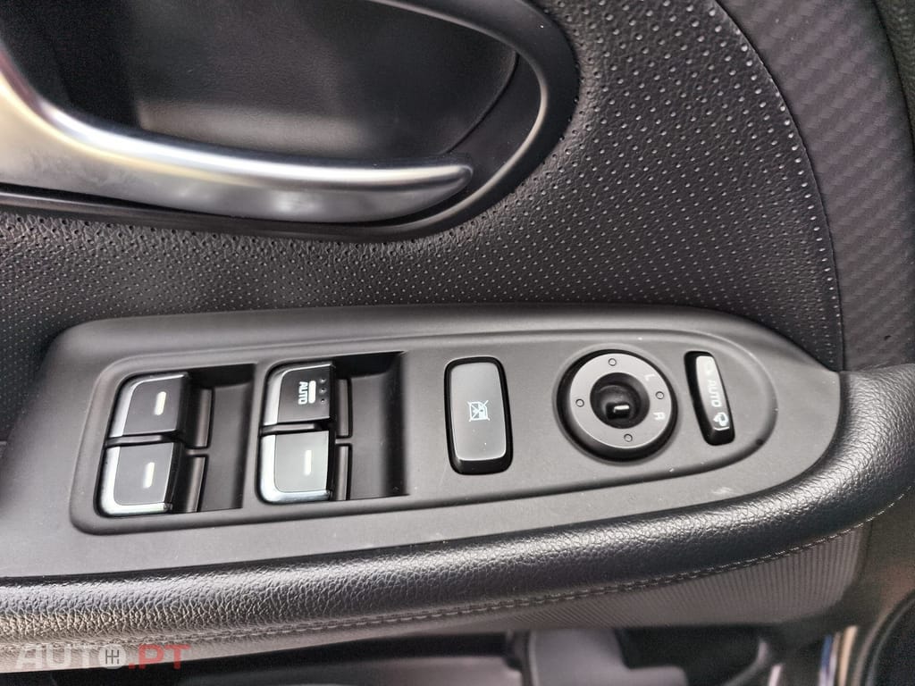 Kia Carens 1.7 CRDi ISG TX