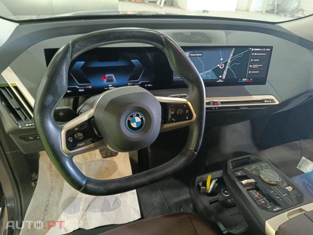 BMW iX xDrive 40