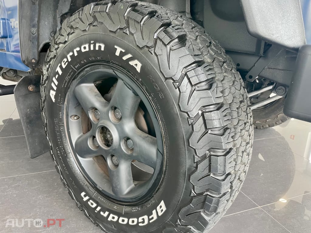 Land Rover Defender 90 2.5 TD5 Metal Top