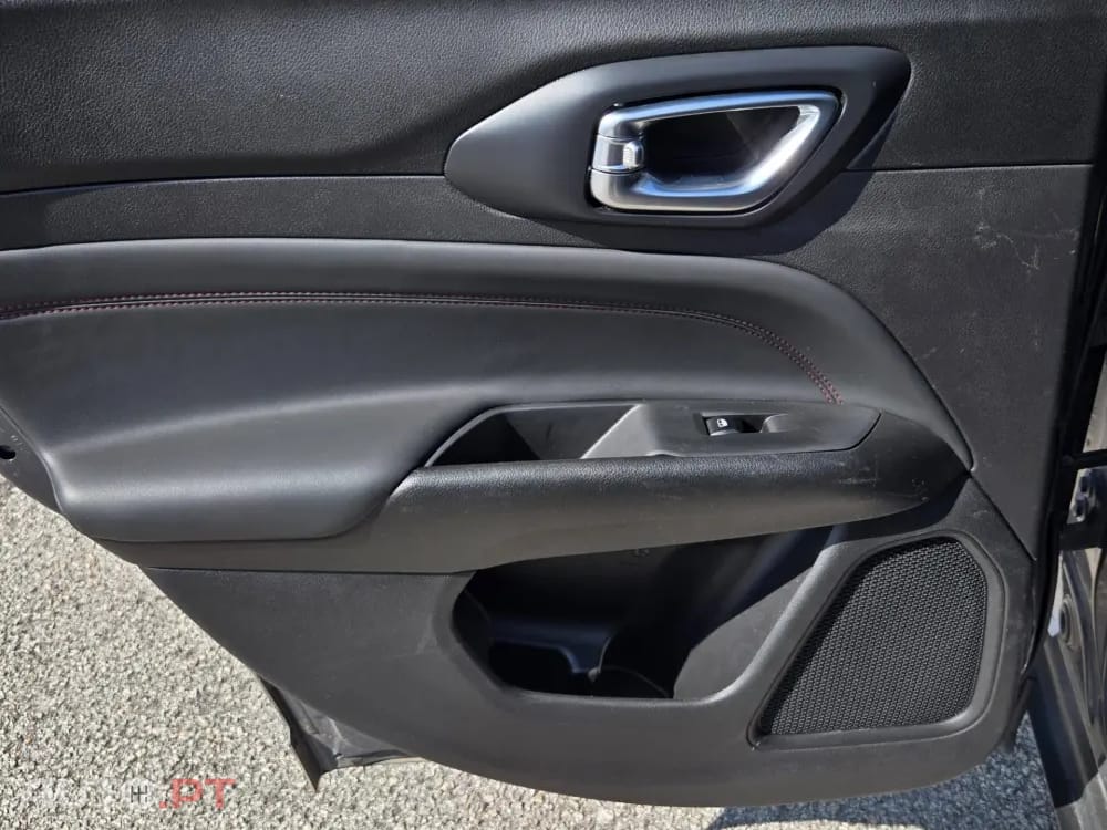 Jeep Compass 1.3 T-GDI 4xe Auto Trailhawk — fotografia 29