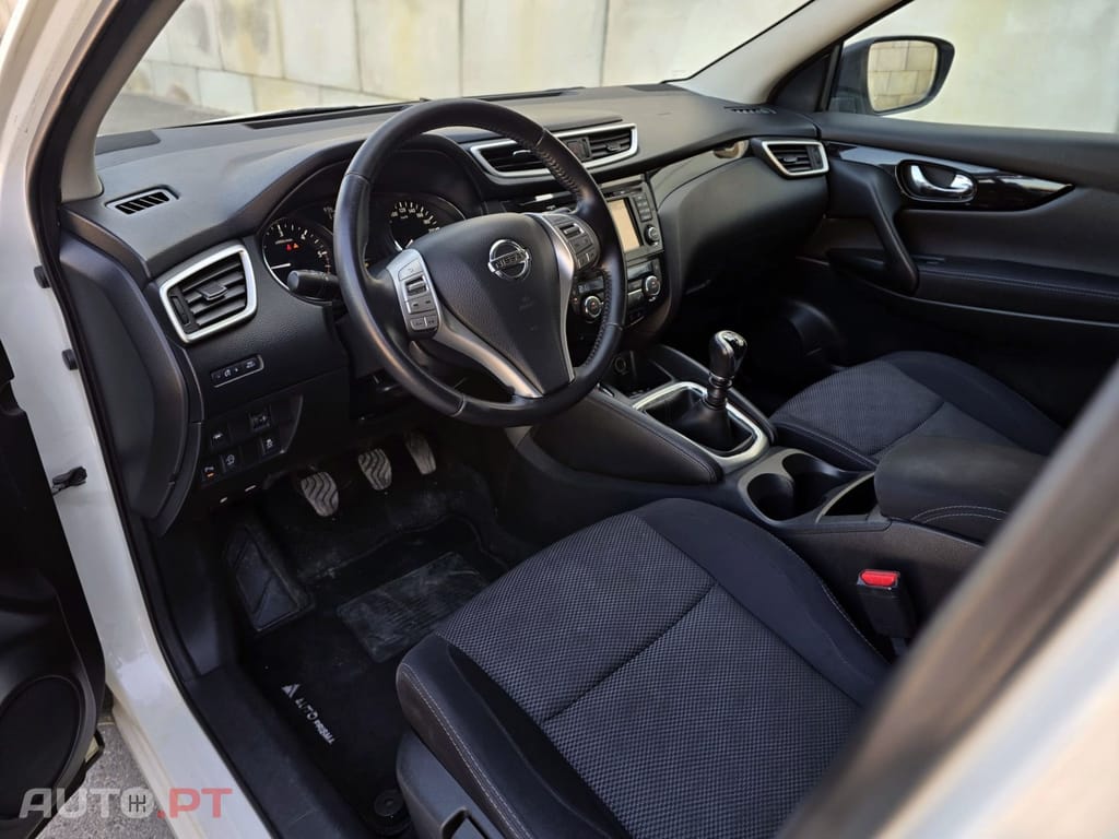 Nissan Qashqai 1.5 dCi N-Connecta 18 RS+PS