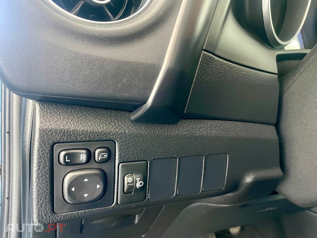 Toyota Auris 1.8 HSD Comfort +P.Sport+Navi