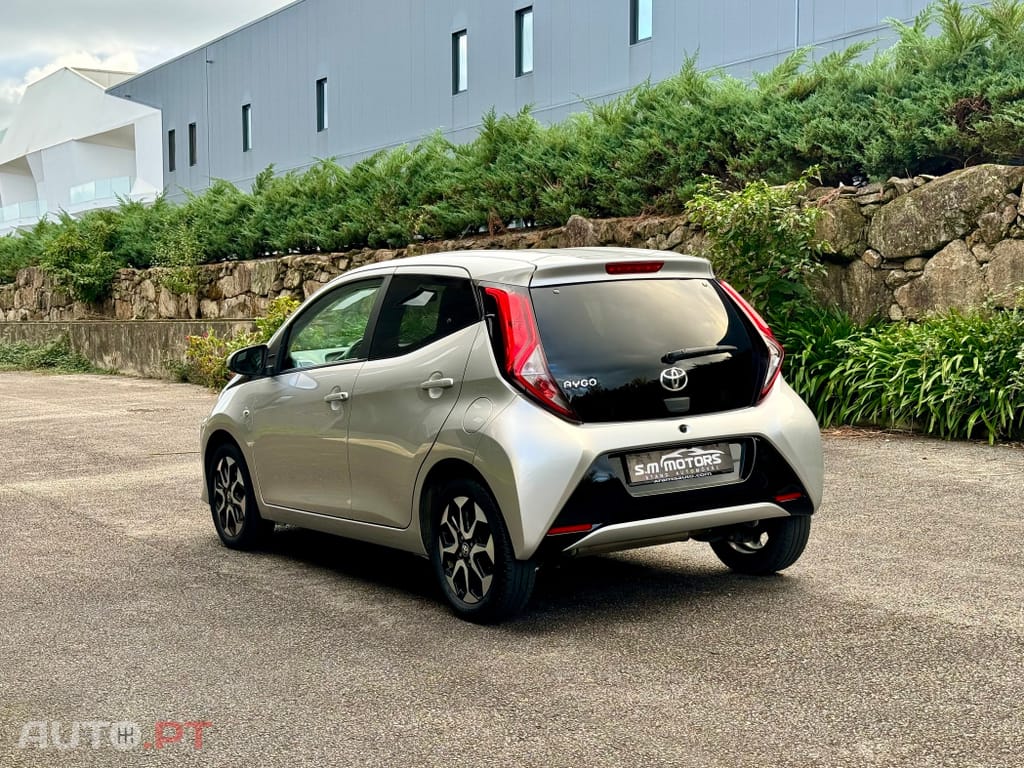 Toyota Aygo 1.0 X-Play Plus
