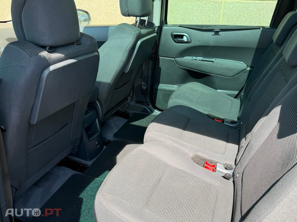 Peugeot 5008 1.6 BlueHDi Active