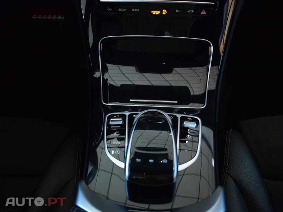 Mercedes-Benz C 220 d AMG Line