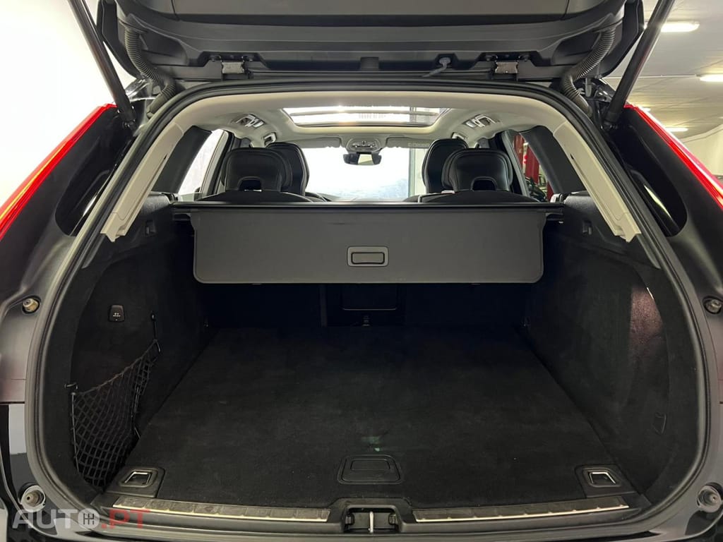 Volvo XC60 2.0 T6 340 AWD PHEV Inscription Auto