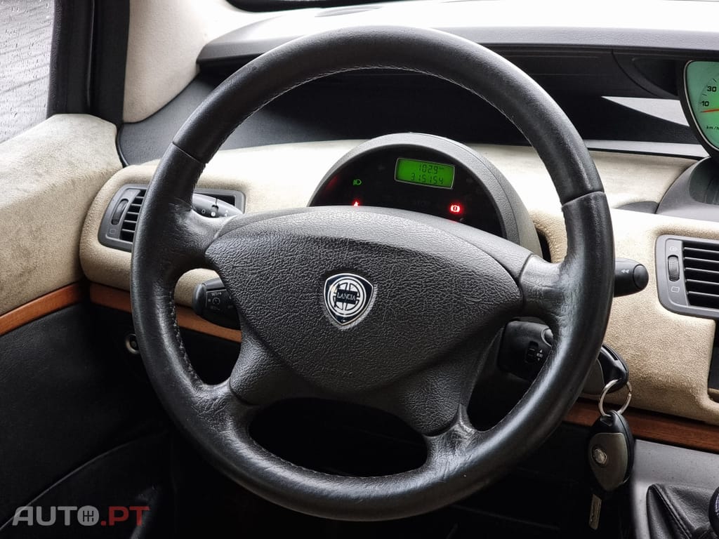 Lancia Phedra 2.2 JTD