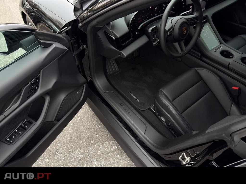 Porsche Taycan Bose