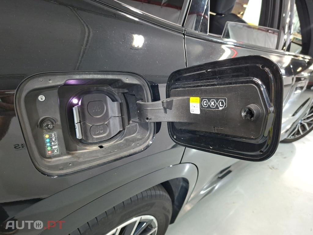 BMW iX1 xDrive30