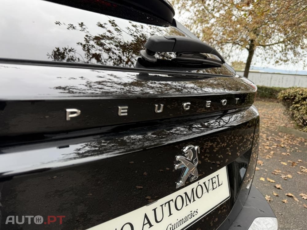 Peugeot E-2008 50 kWh GT