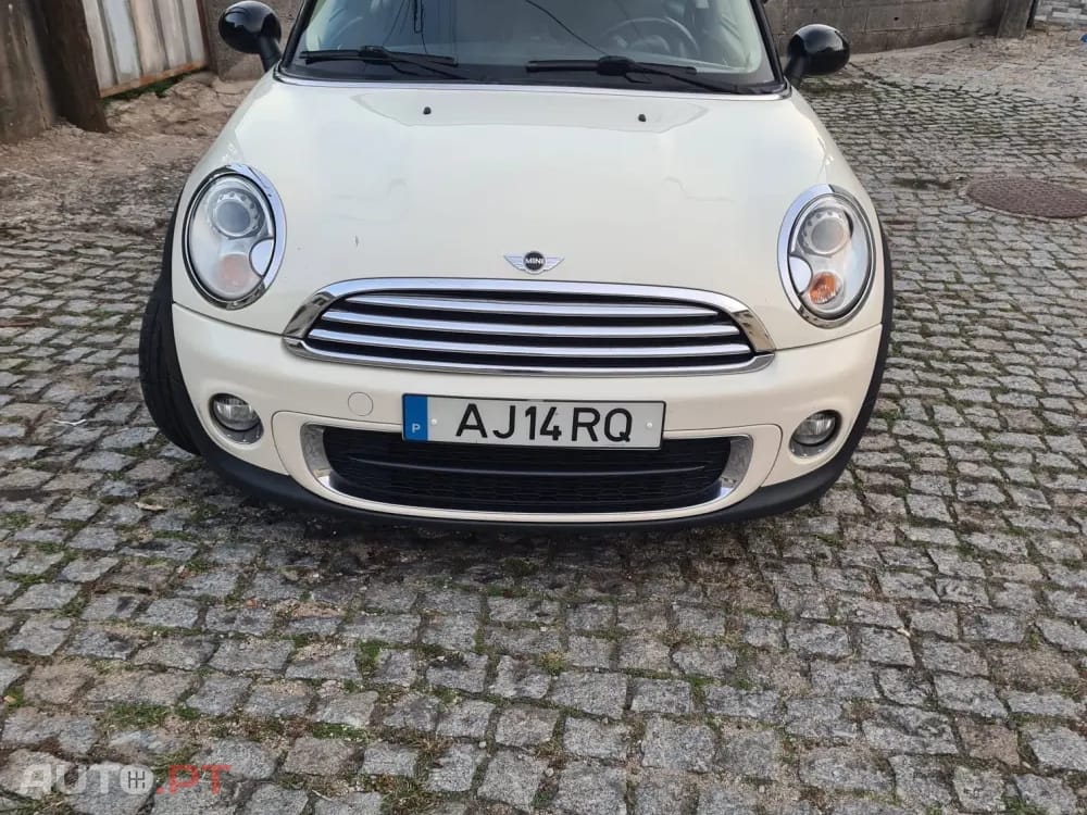 MINI Cooper Cooper D