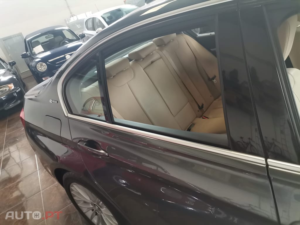 BMW 330 330