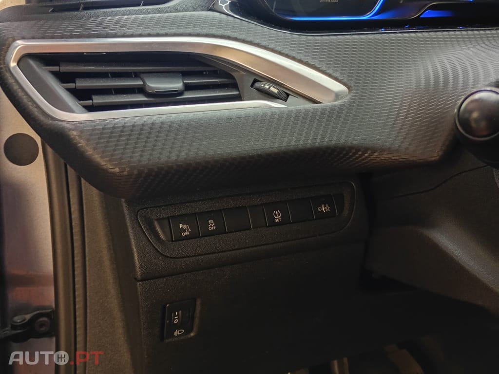 Peugeot 2008 1.2 VTI
