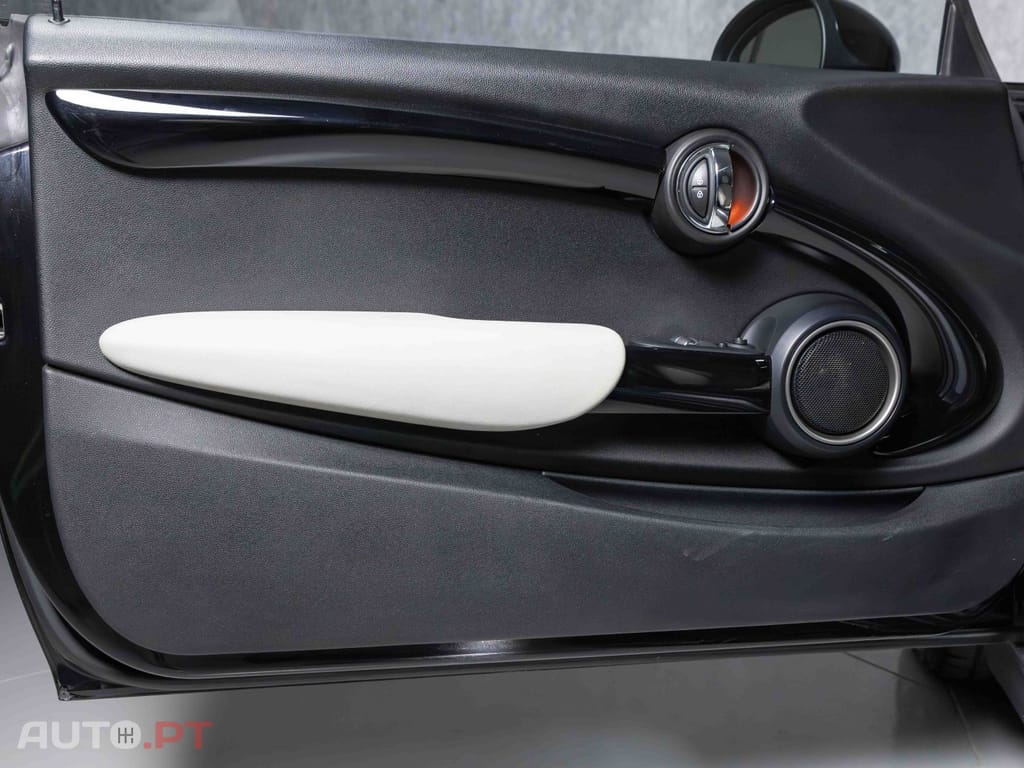 MINI Cooper Cooper S Auto