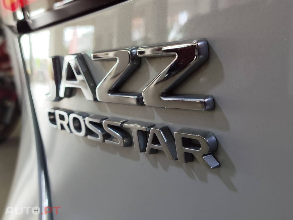 Honda Jazz 1.5i-MMD Crosstar Executive